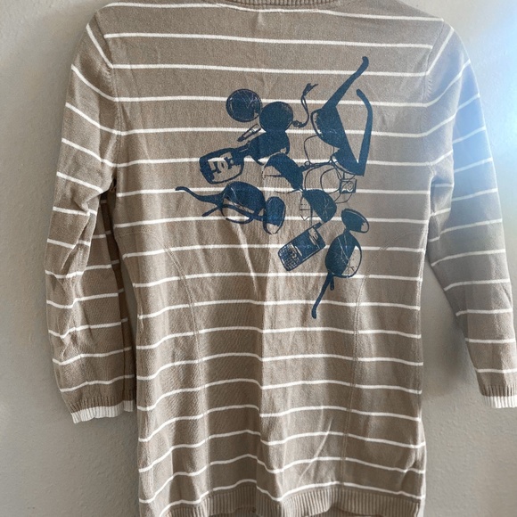 RARE Vintage DC button up cardigan with graphic ons back - Picture 2 of 3